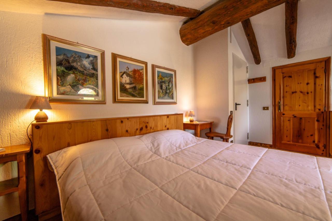 Hotel & Restaurant Perret - Mountain People Valgrisenche Exterior photo