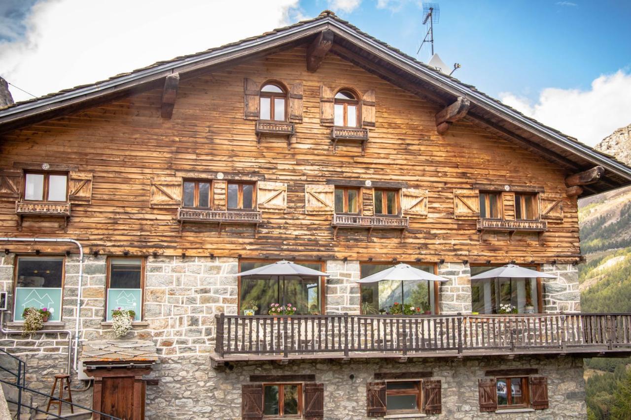 Hotel & Restaurant Perret - Mountain People Valgrisenche Exterior photo