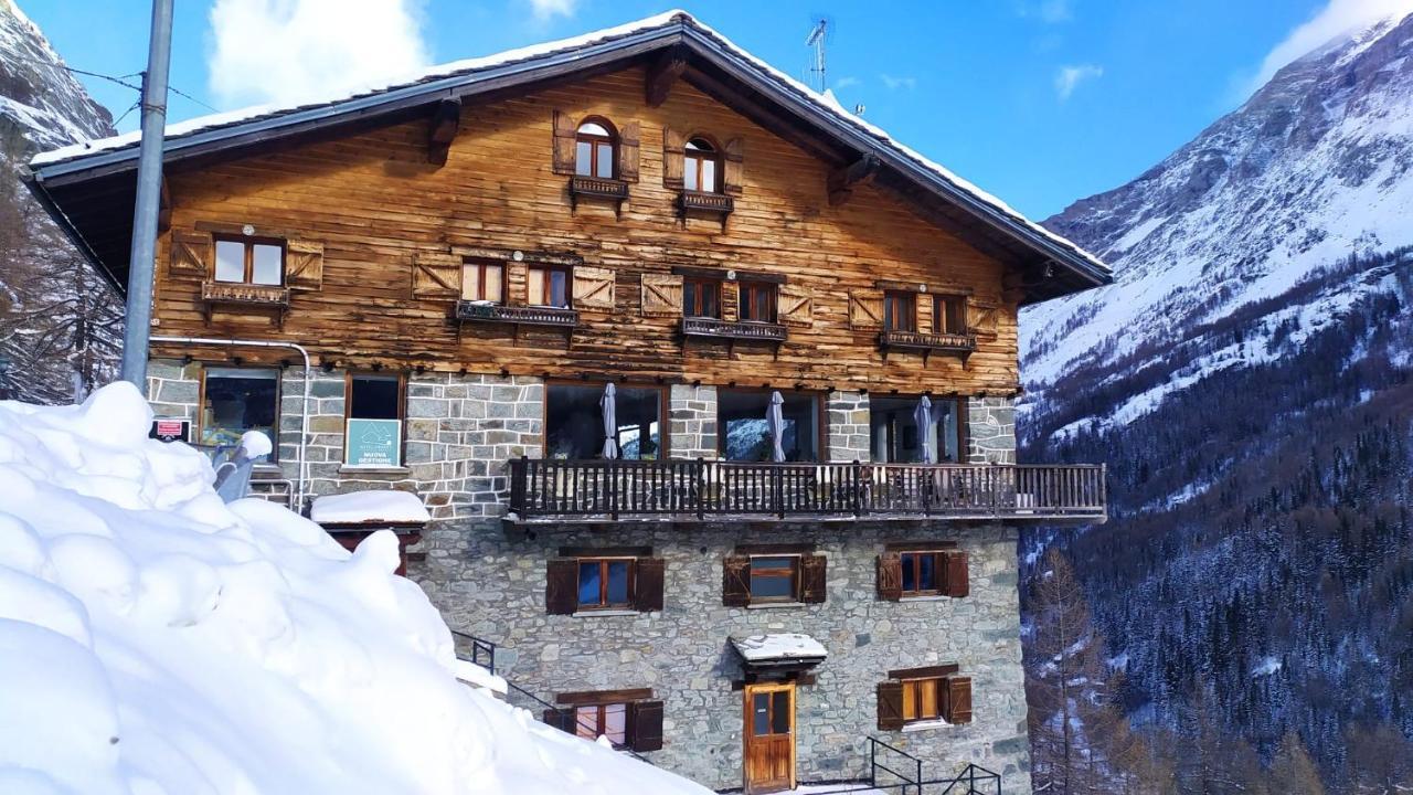 Hotel & Restaurant Perret - Mountain People Valgrisenche Exterior photo