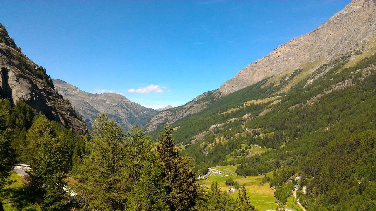 Hotel & Restaurant Perret - Mountain People Valgrisenche Exterior photo
